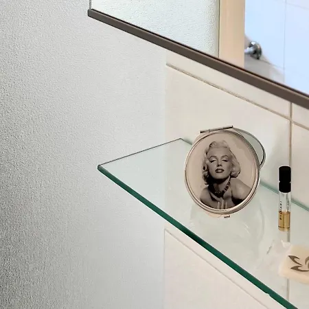 Apartment A Due Passi Dal Tram , Lavatrice, Wi-fi Fibra 1gb