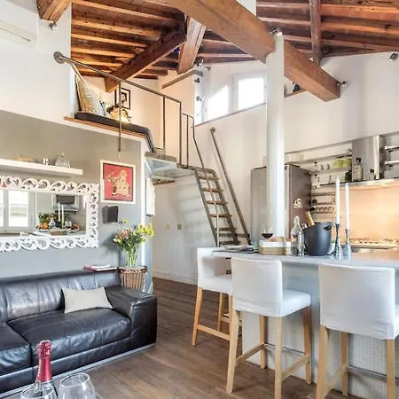 Romantic View Apartment *