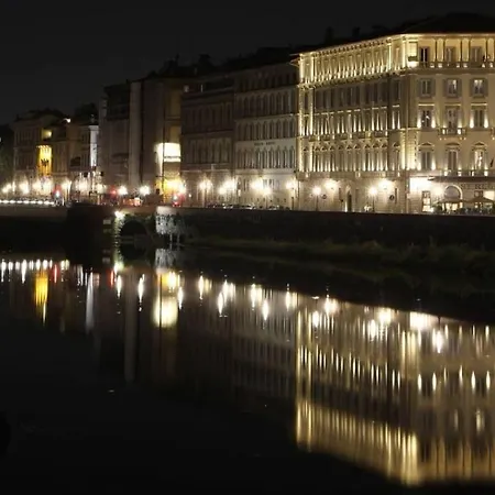 Florentine Style In San Frediano Apartment