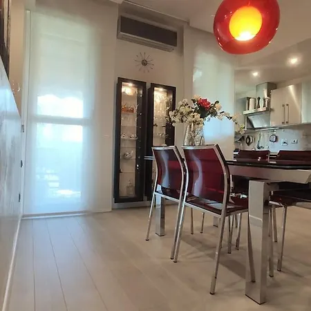 Incantevole Con Parcheggio Gratuito Apartment Florenz