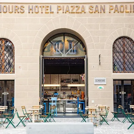 25hours Piazza San Paolino 4*