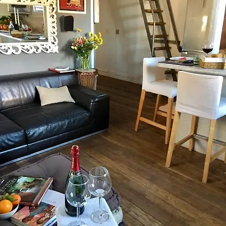 Romantic View Apartment *