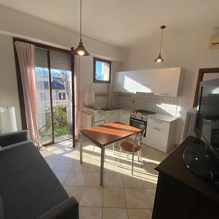 Golden Lungarno River Apartment Florence