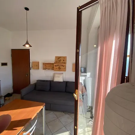Golden Lungarno River Apartment