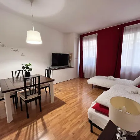Red House In Piazza Signoria Apartment