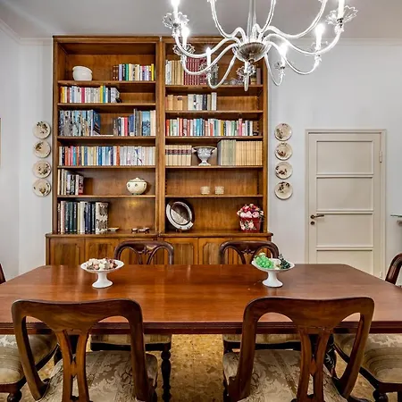 Appartamento Yid Leopolda Few Minutes From Station