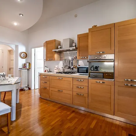 Yid Leopolda Few Minutes From Station Appartamento Firenze