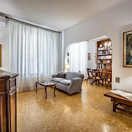 Appartamento Yid Leopolda Few Minutes From Station Firenze