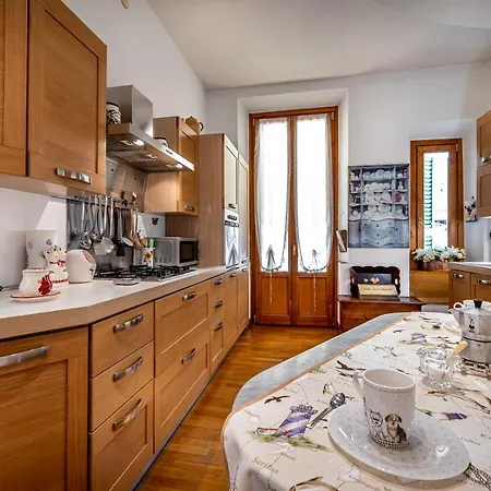 Appartamento Yid Leopolda Few Minutes From Station Firenze