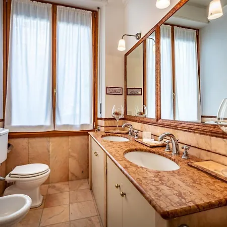 Appartamento Yid Leopolda Few Minutes From Station *