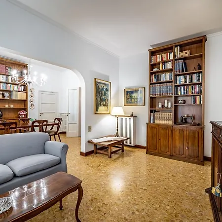 Yid Leopolda Few Minutes From Station Firenze
