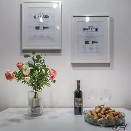 Wine Ciliegiolo Apartamento *