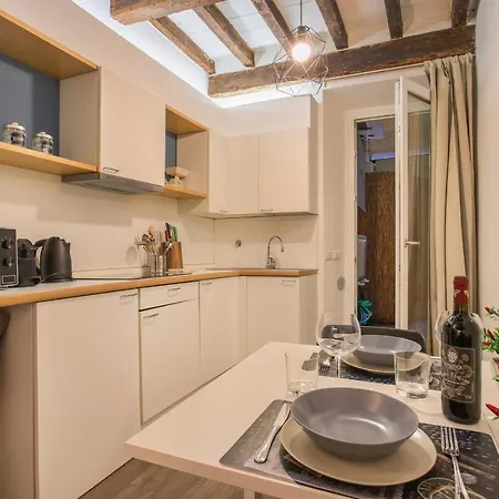 Oltrarno In Apartment *