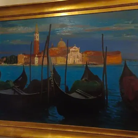 Rosso Fiorentino Apartment *