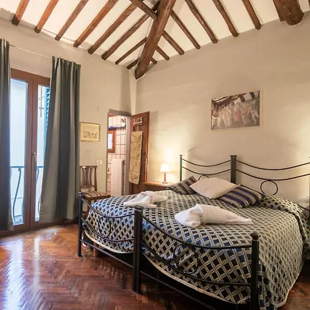 Borgo La Croce Florence