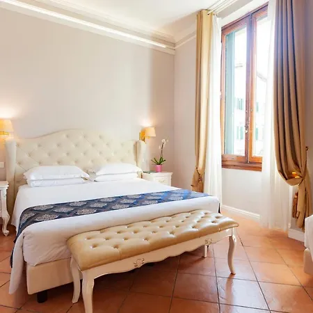 Royal 4* Florence