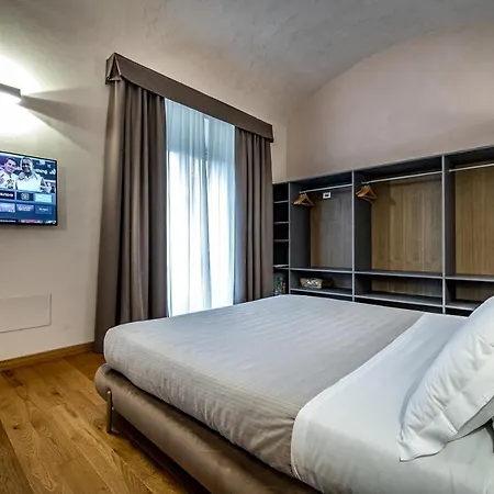 La Scaletta Al Ponte Vecchio 3* פירנצה