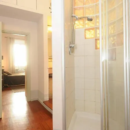 Apartment Ognissanti 33 *