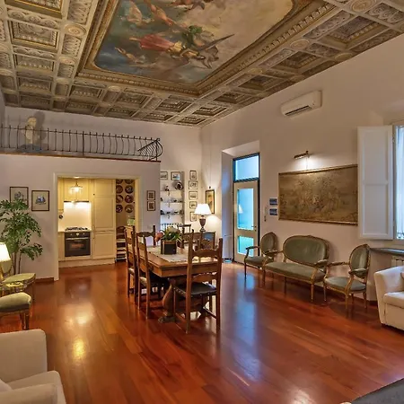 Mdr Antinori Apartment