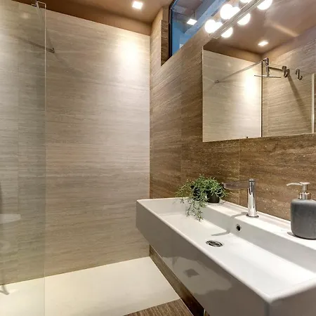 Frida Luxury By Mamo Apartment