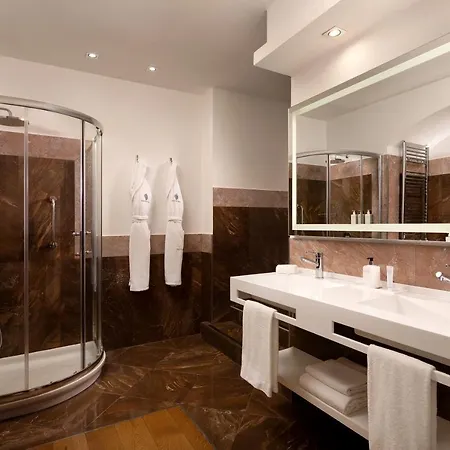Sina Medici, Autograph Collection Hotel 5*