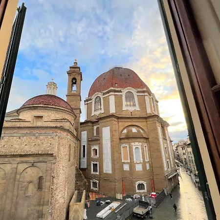 Emerald Palace Hostel