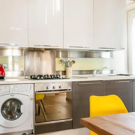 Modern, Bright Near Boboli Gardens & Santo Spirito - Homeunity Appartamento