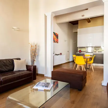 Modern, Bright Near Boboli Gardens & Santo Spirito - Homeunity Appartamento Firenze