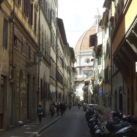 Casa Nei Pressi Del Duomo,firenze Centro Storico