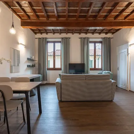 Elegant Green In San Gallo Florence