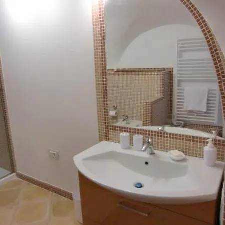 Romantica 1 Cls Central Market & Dome Apartment *