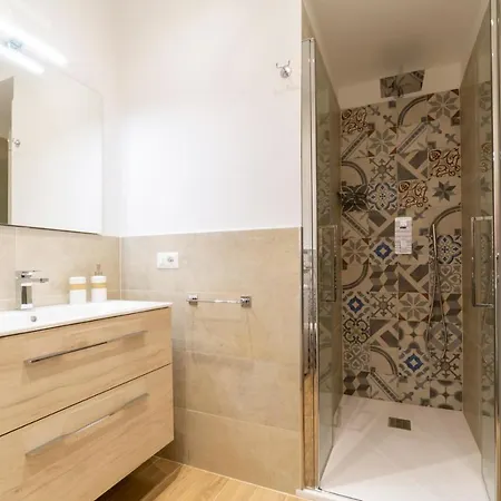 A Peaceful Oasis By The Centre Apartment *