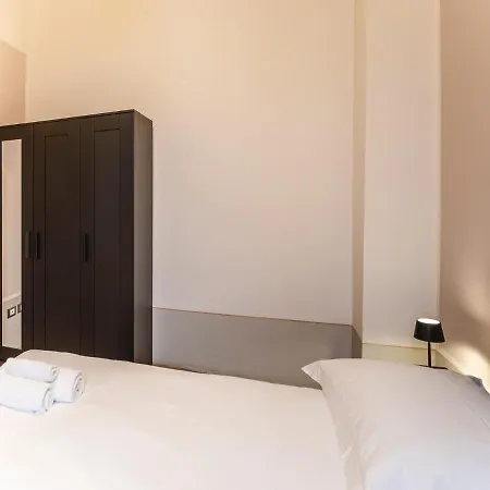 Apartment Centro Sant'ambrogio Flat *
