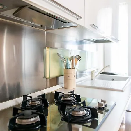Modern, Bright Near Boboli Gardens & Santo Spirito - Homeunity Florence