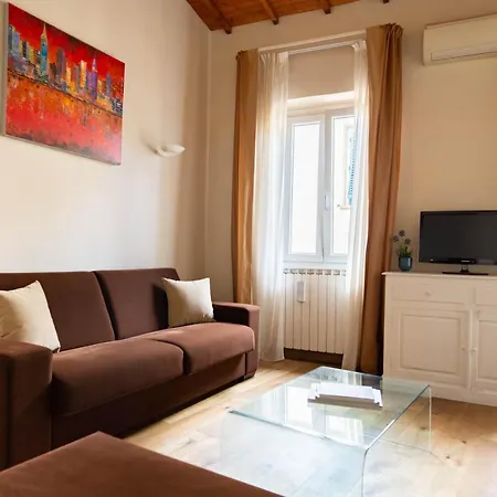 Modern, Bright Near Boboli Gardens & Santo Spirito - Homeunity * Florence