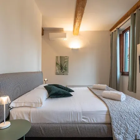 Elegant Green In San Gallo * Florence