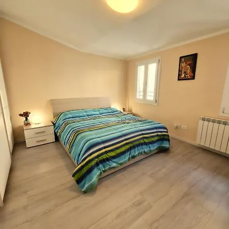 Golden Terrace Apartment