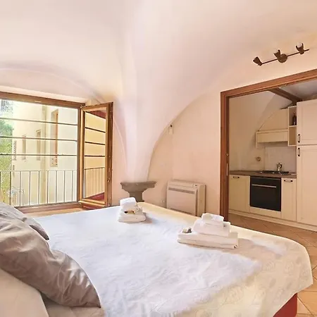 Romantica 2 Cls Central Market & Dome Apartment *