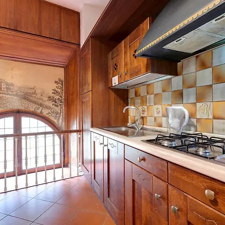 Apartment Oriuolo 1 *
