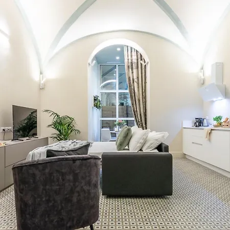 Cavour Five Senses Florence