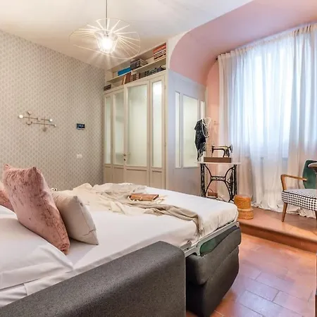 Santarosa Five Senses Apartment Florence