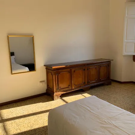 Porta Rossa Apartment Florence