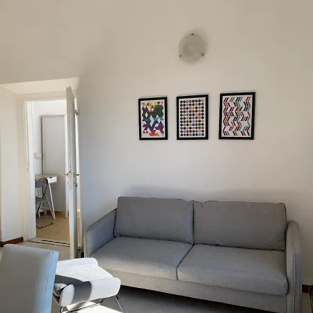 Porta Rossa Apartment *