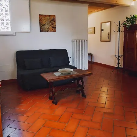 Borgo Pinti 49 *