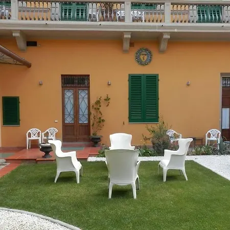 Pleasant By Il Mosaico Apartment *