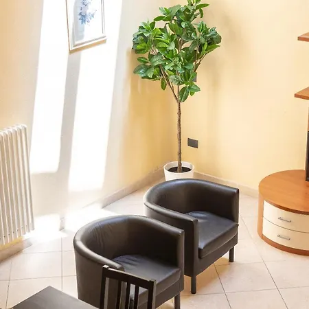 Apartment Palazzo Ghibellina 3 By In *
