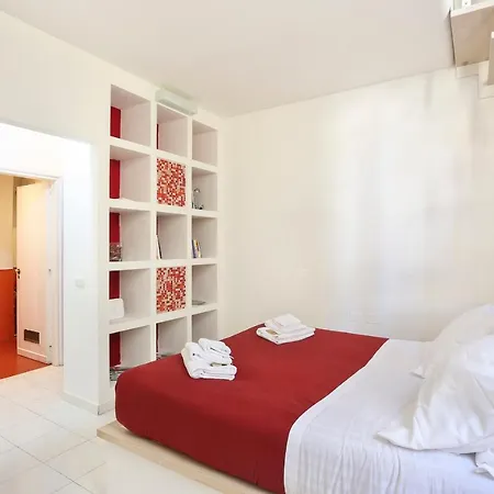 Apartment Red Loft Near Duomo-hosted By Sweetstay Florence