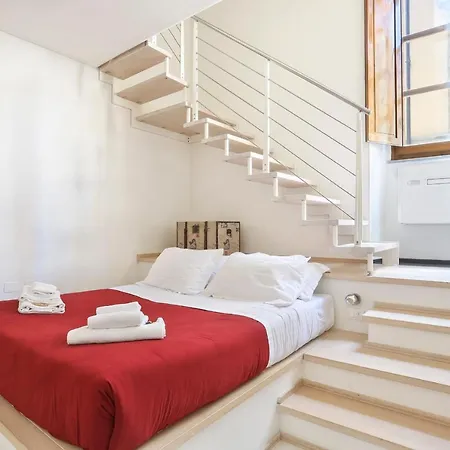 Red Loft Near Duomo-hosted By Sweetstay Florence