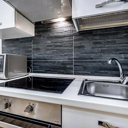 Apartment Yid Lovely Sangallo Apt