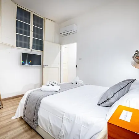 Apartment Yid Lovely Sangallo Apt Florence